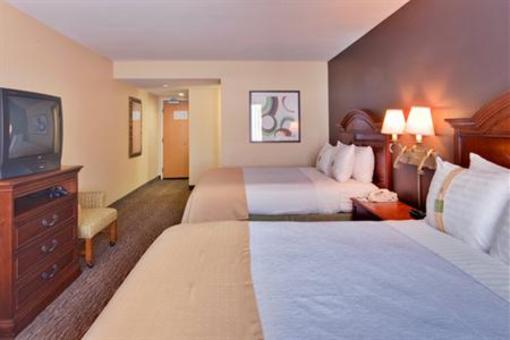 фото отеля Holiday Inn Hotel & Suites Anaheim 1 BLK Disneyland