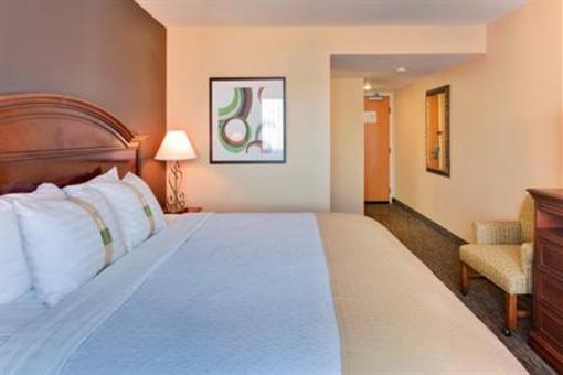 фото отеля Holiday Inn Hotel & Suites Anaheim 1 BLK Disneyland