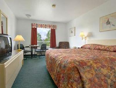 фото отеля Super 8 Motel - Calgary / Shawnessy