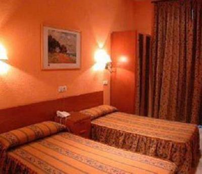 фото отеля Hostal El Cairo