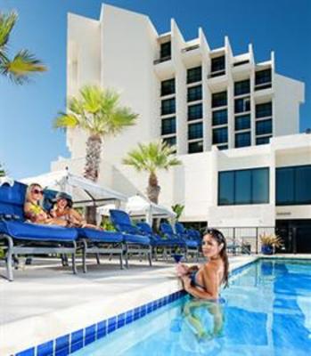 фото отеля Newport Beach Marriott Hotel & Spa