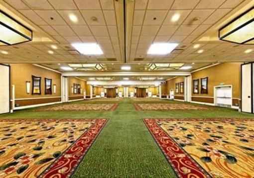 фото отеля Newport Beach Marriott Hotel & Spa