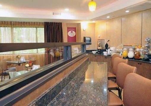 фото отеля Comfort Suites Kingsland