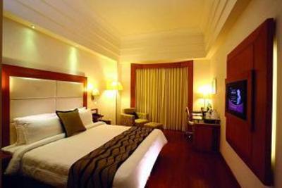 фото отеля Majestic Court Sarovar Portico