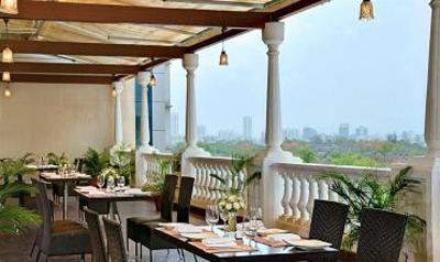 фото отеля Majestic Court Sarovar Portico
