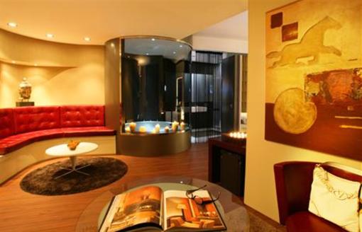 фото отеля Hotel Carlemany