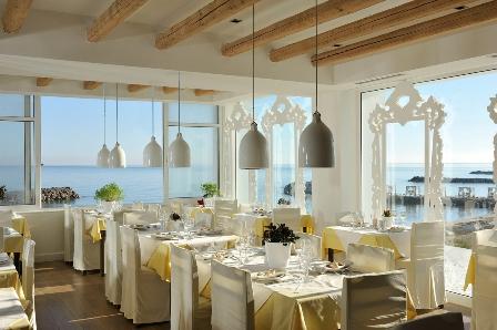 фото отеля Knossos Beach Bungalows & Suites
