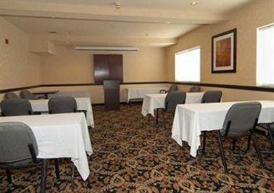 фото отеля Comfort Suites Airport North