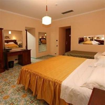 фото отеля Grand Hotel La Panoramica Castellammare di Stabia