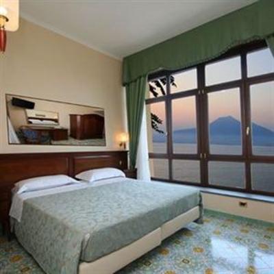 фото отеля Grand Hotel La Panoramica Castellammare di Stabia