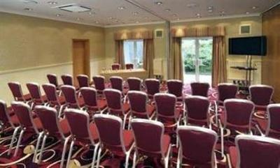 фото отеля The Park Royal Hotel Warrington (England)