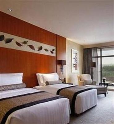 фото отеля Howard Johnson Garden Plaza Yixing