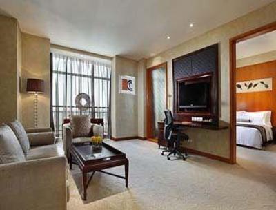 фото отеля Howard Johnson Garden Plaza Yixing