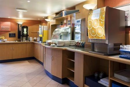 фото отеля Holiday Inn Express Edinburgh - Waterfront