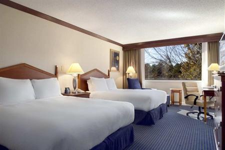 фото отеля Hilton Durham near Duke University
