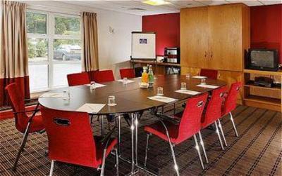фото отеля Holiday Inn Express Swindon West M4 Jct 16