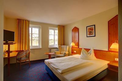 фото отеля Hotel Montana Guxhagen
