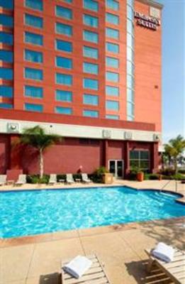 фото отеля Embassy Suites Anaheim South / Disneyland Resort