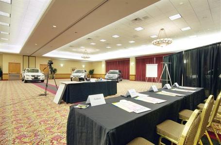 фото отеля Embassy Suites Anaheim South / Disneyland Resort