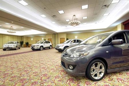 фото отеля Embassy Suites Anaheim South / Disneyland Resort