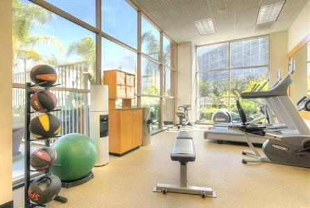 фото отеля Embassy Suites Anaheim South / Disneyland Resort