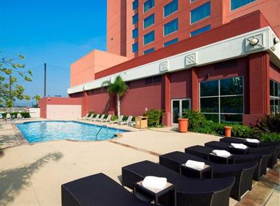 фото отеля Embassy Suites Anaheim South / Disneyland Resort