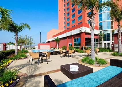 фото отеля Embassy Suites Anaheim South / Disneyland Resort