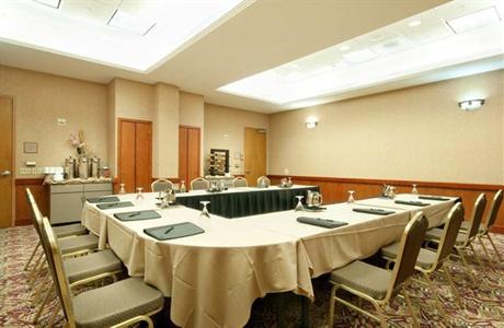 фото отеля Embassy Suites Anaheim South / Disneyland Resort