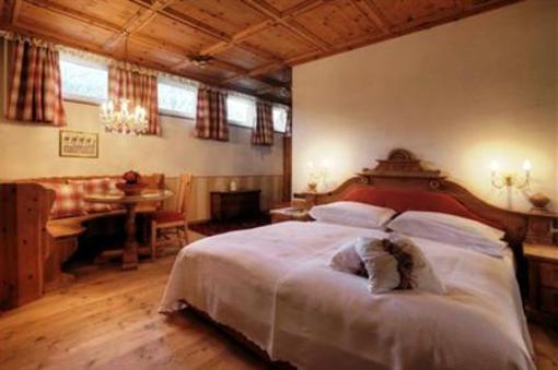 фото отеля Hotel La Perla Corvara in Badia
