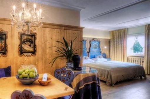 фото отеля Hotel La Perla Corvara in Badia