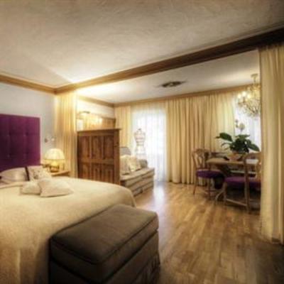 фото отеля Hotel La Perla Corvara in Badia