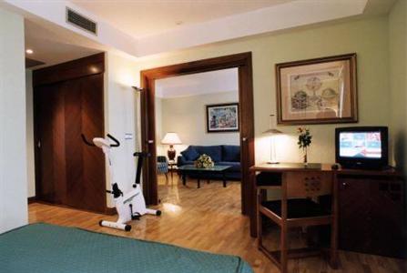 фото отеля Hotel Ciudad De Haro