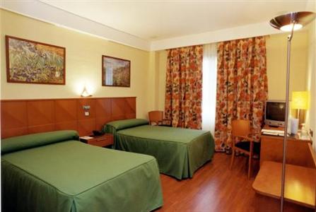 фото отеля Hotel Ciudad De Haro