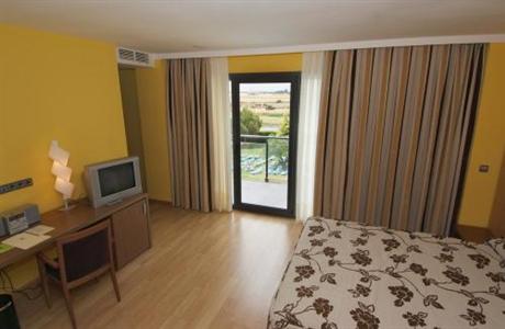 фото отеля Hotel Ciudad De Haro