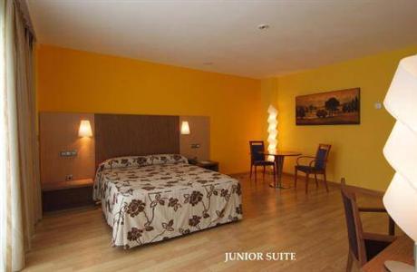 фото отеля Hotel Ciudad De Haro