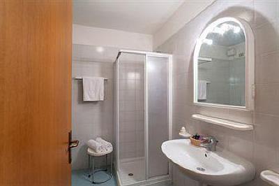 фото отеля Hotel Residence Nago-Torbole
