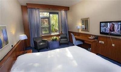 фото отеля Van der Valk Hotel Nieuwerkerk