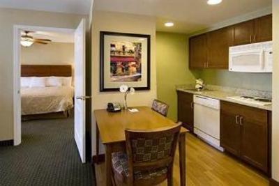 фото отеля Homewood Suites Airport West Maryland Heights