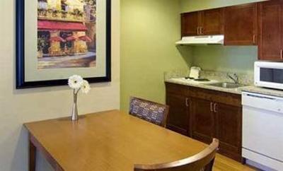 фото отеля Homewood Suites Airport West Maryland Heights