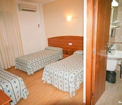 фото отеля Hostal Mary