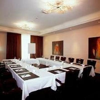 фото отеля Parkhotel Horst Hampshire Classic