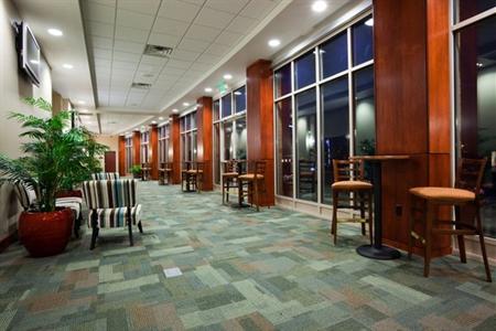 фото отеля Holiday Inn Madison at The American Center