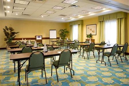 фото отеля Hampton Inn & Suites Fort Myers - Colonial Blvd