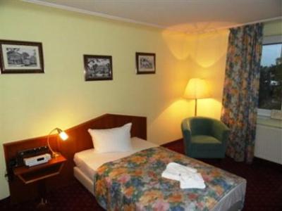 фото отеля Comfort Hotel Frankfurt Airport