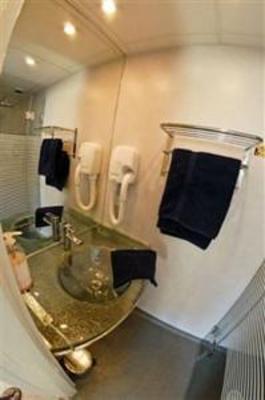 фото отеля Citotel Le Cheval Blanc Hotel Cognac