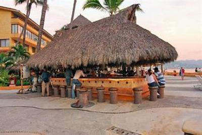 фото отеля Las Palmas By The Sea Hotel Puerto Vallarta