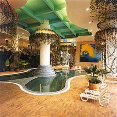 фото отеля California Garden Hotel