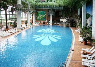 фото отеля California Garden Hotel
