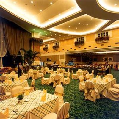 фото отеля California Garden Hotel