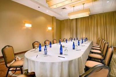 фото отеля Doubletree Hotel Dulles Airport-Sterling